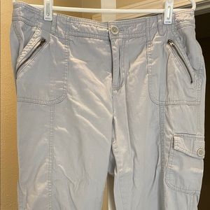 Relativity Women's Light Gray Cargo Capris